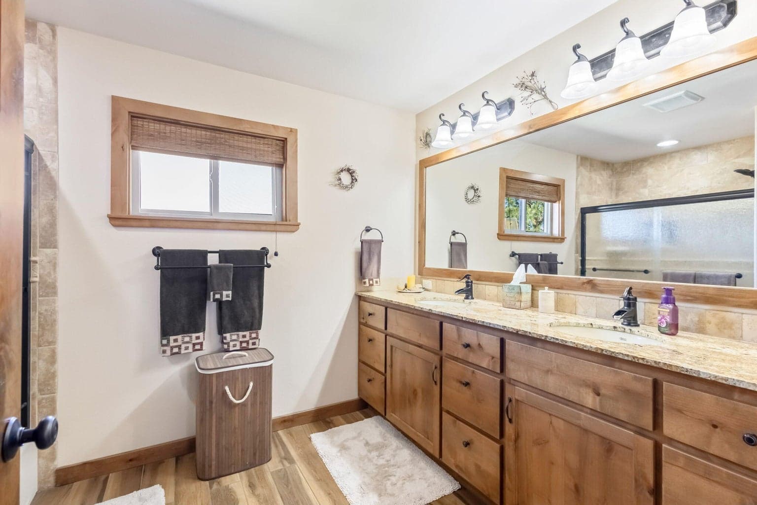 Photo of 3068 SW Reif Road 22 of 54