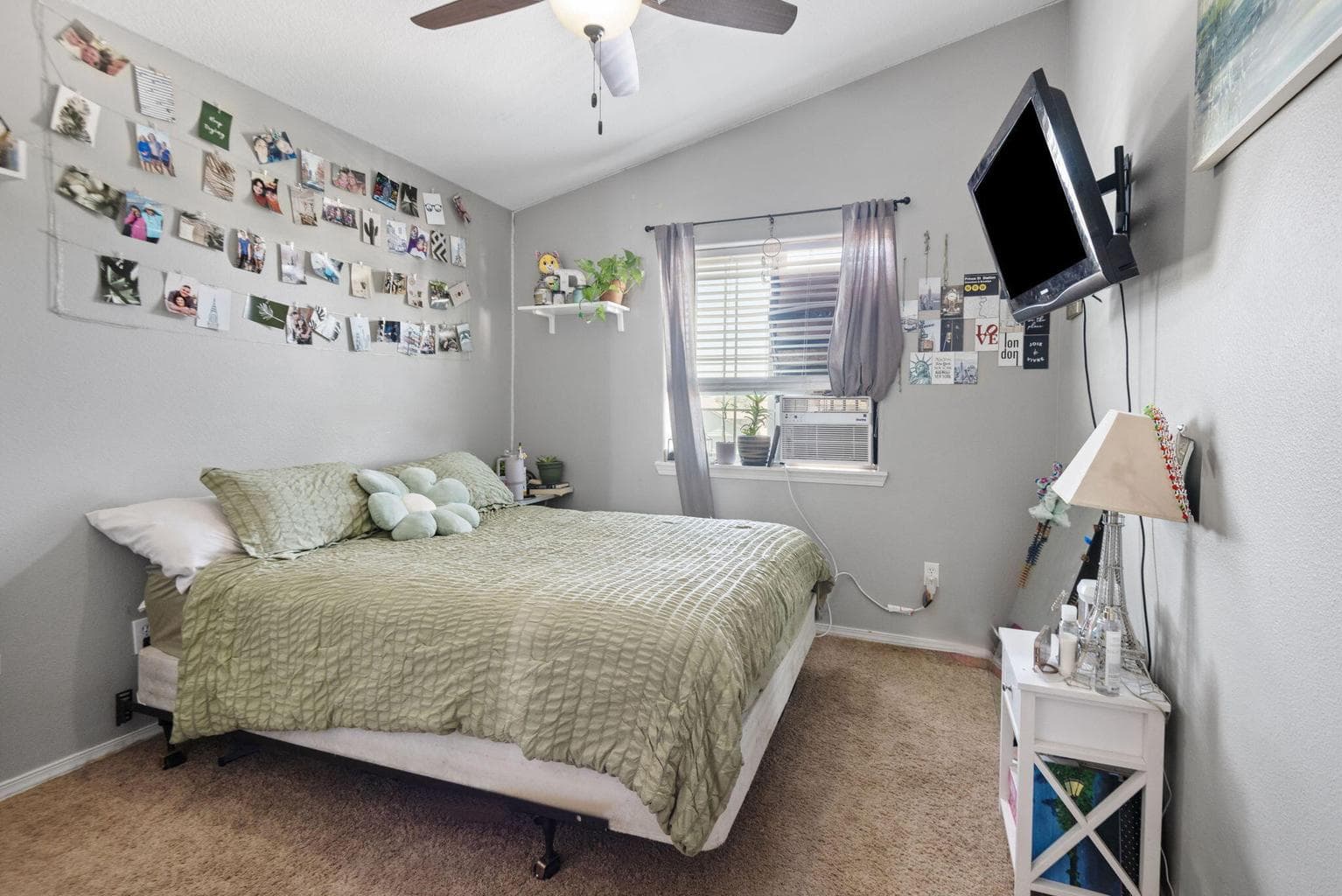 Photo of 644 NE Cobblestone Lane 12 of 20