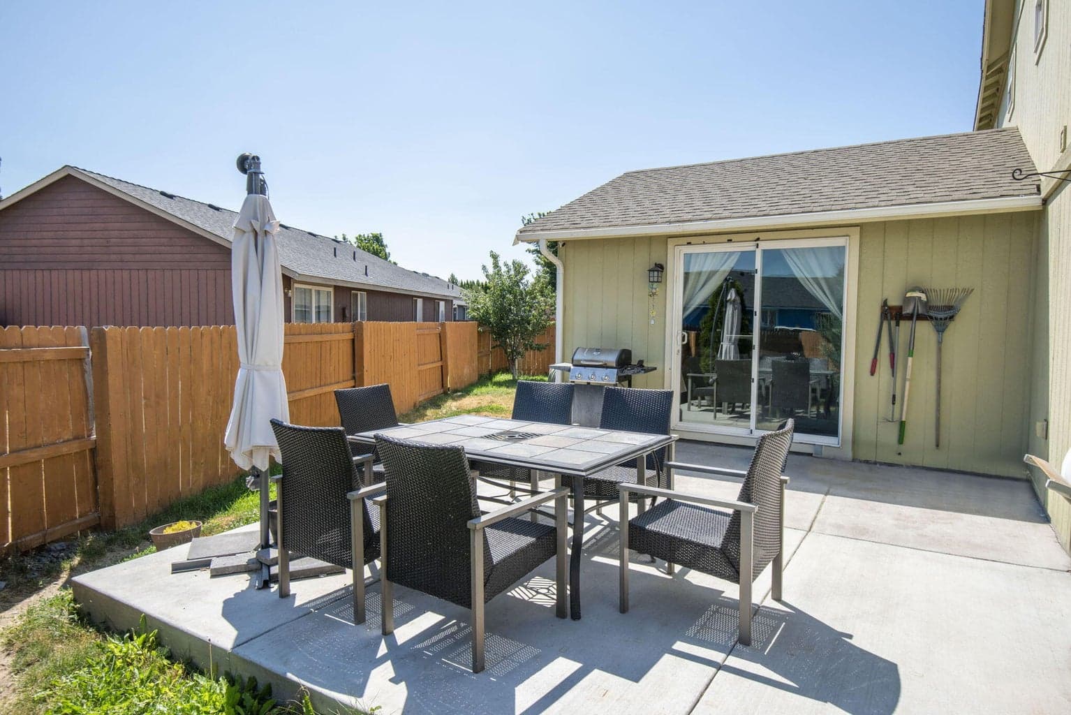 Photo of 644 NE Cobblestone Lane 16 of 20