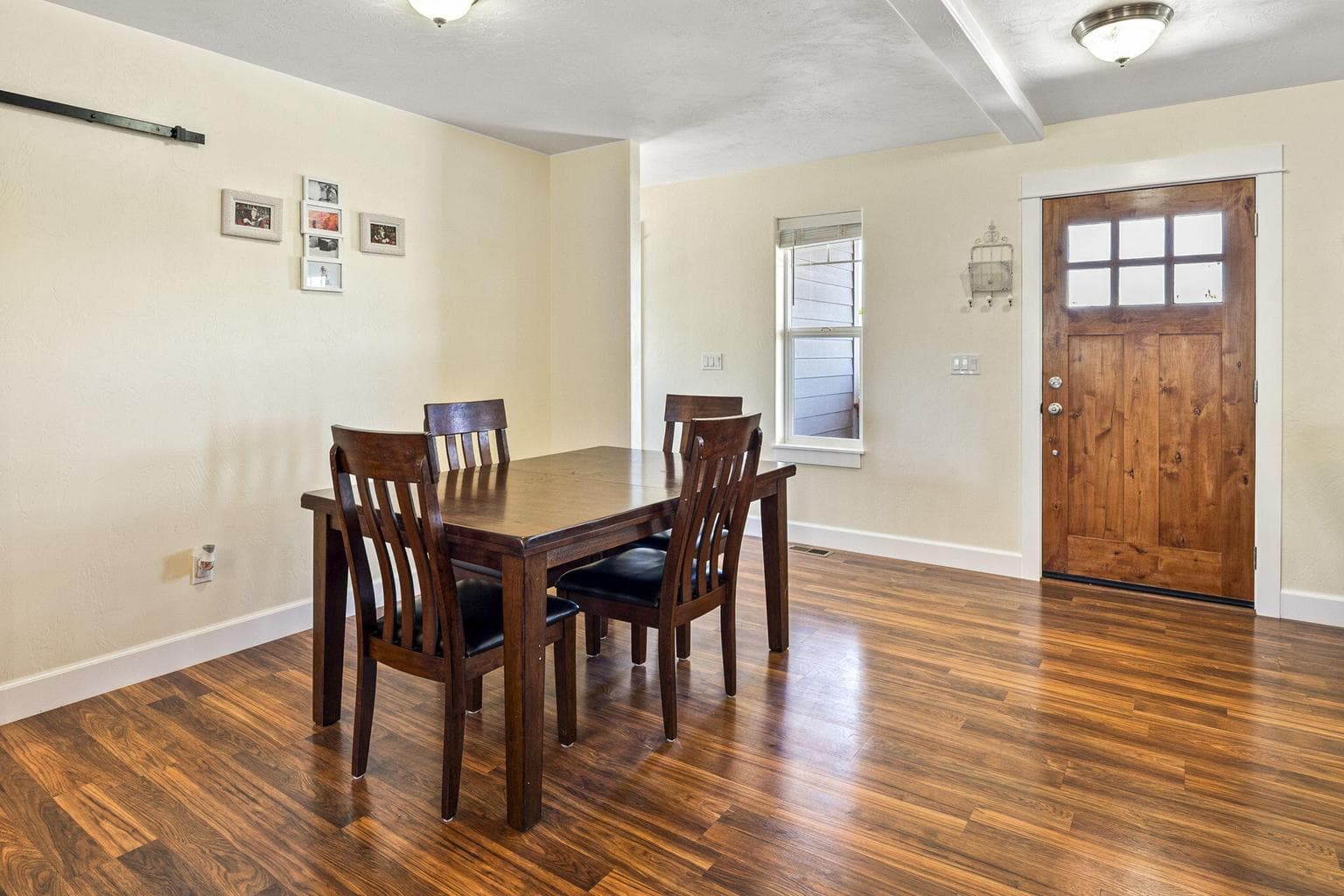 Photo of 685 NW Rimrock Drive 11 of 45