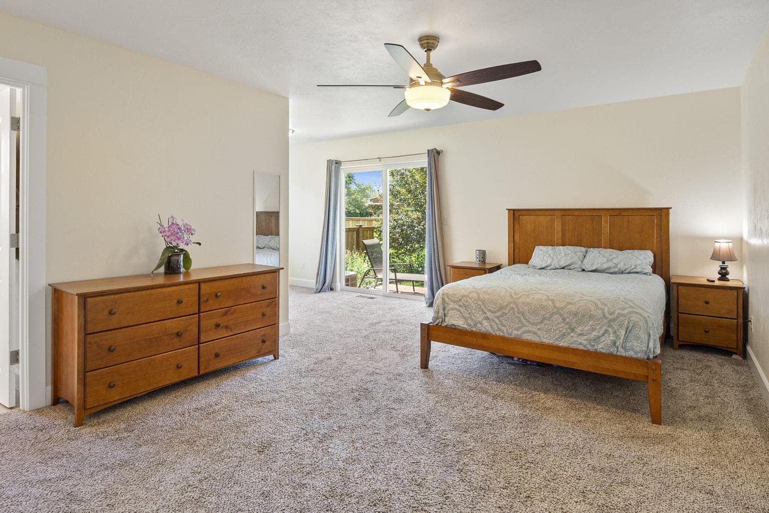 Photo of 685 NW Rimrock Drive 21 of 45