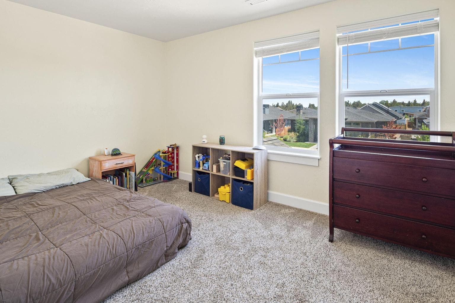 Photo of 685 NW Rimrock Drive 32 of 45