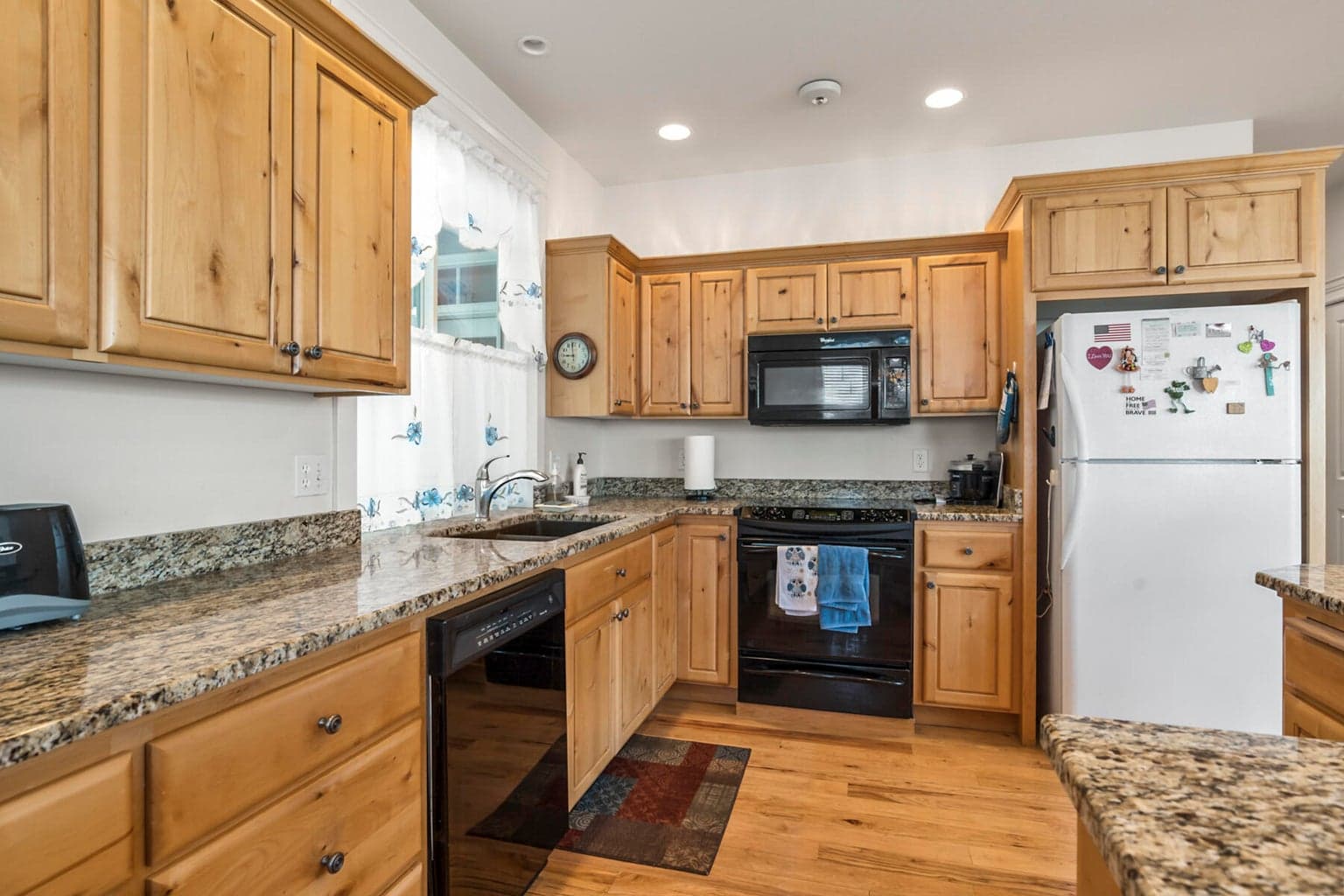 Photo of 3747 SW Xero Place 12 of 52