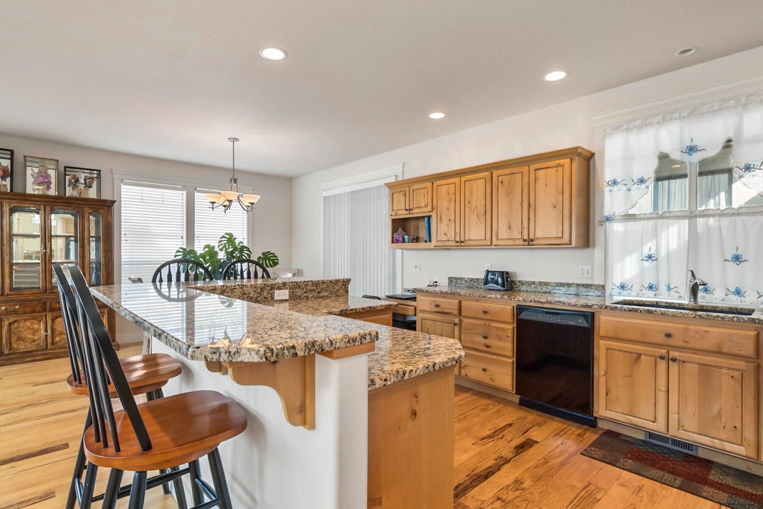 Photo of 3747 SW Xero Place 15 of 52