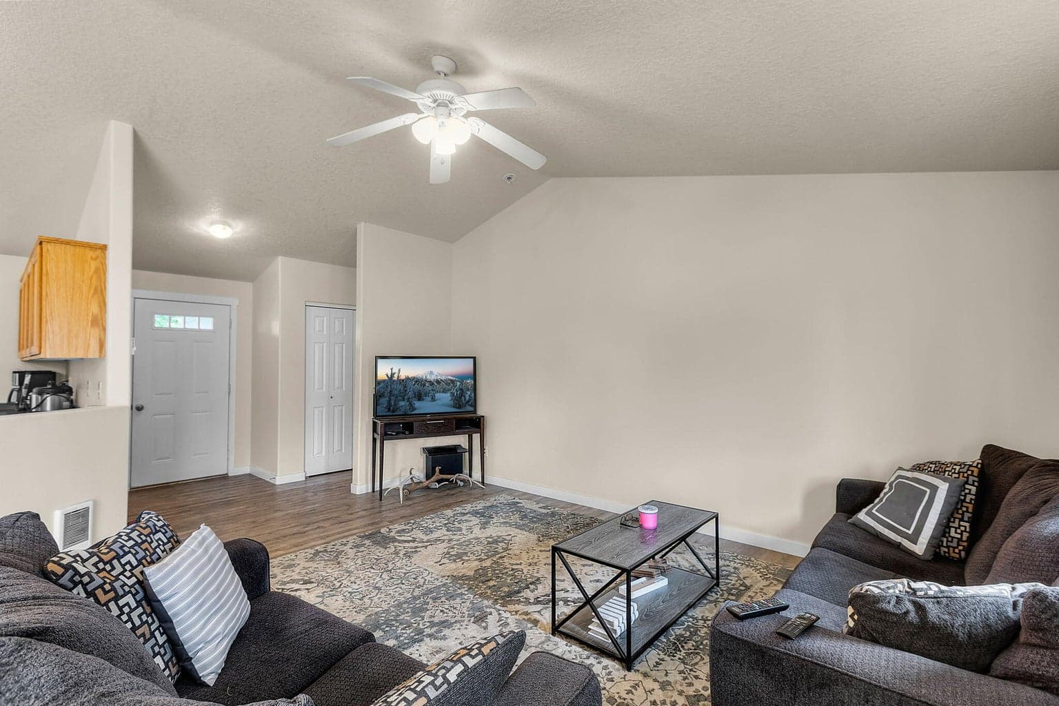 Living room 2