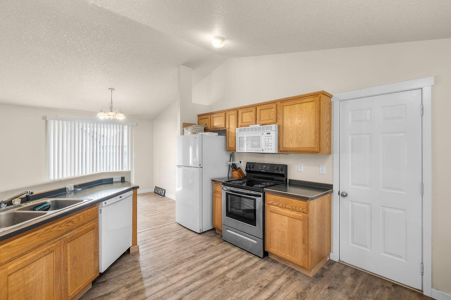 Kitchen 1