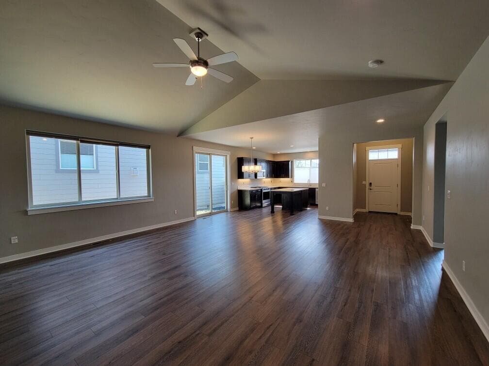Photo of 1362 NE Wilshire Drive 10 of 28
