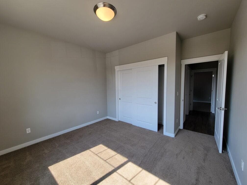 Photo of 1362 NE Wilshire Drive 11 of 28