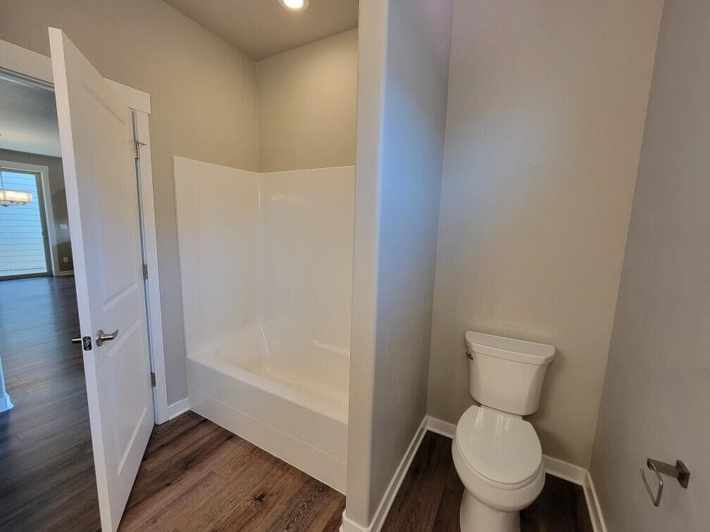 Photo of 1362 NE Wilshire Drive 13 of 28
