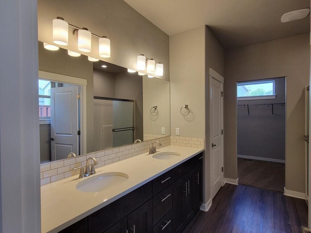 Photo of 1362 NE Wilshire Drive 17 of 28