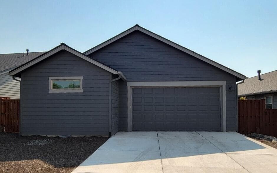 Alley Access / Garage