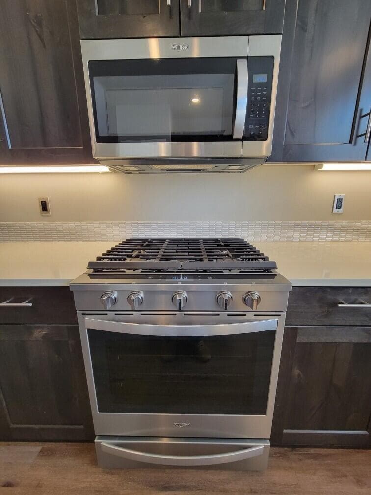 Photo of 1362 NE Wilshire Drive 9 of 28