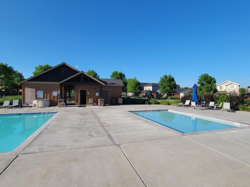 Photo of 1362 NE Wilshire Drive 24 of 28