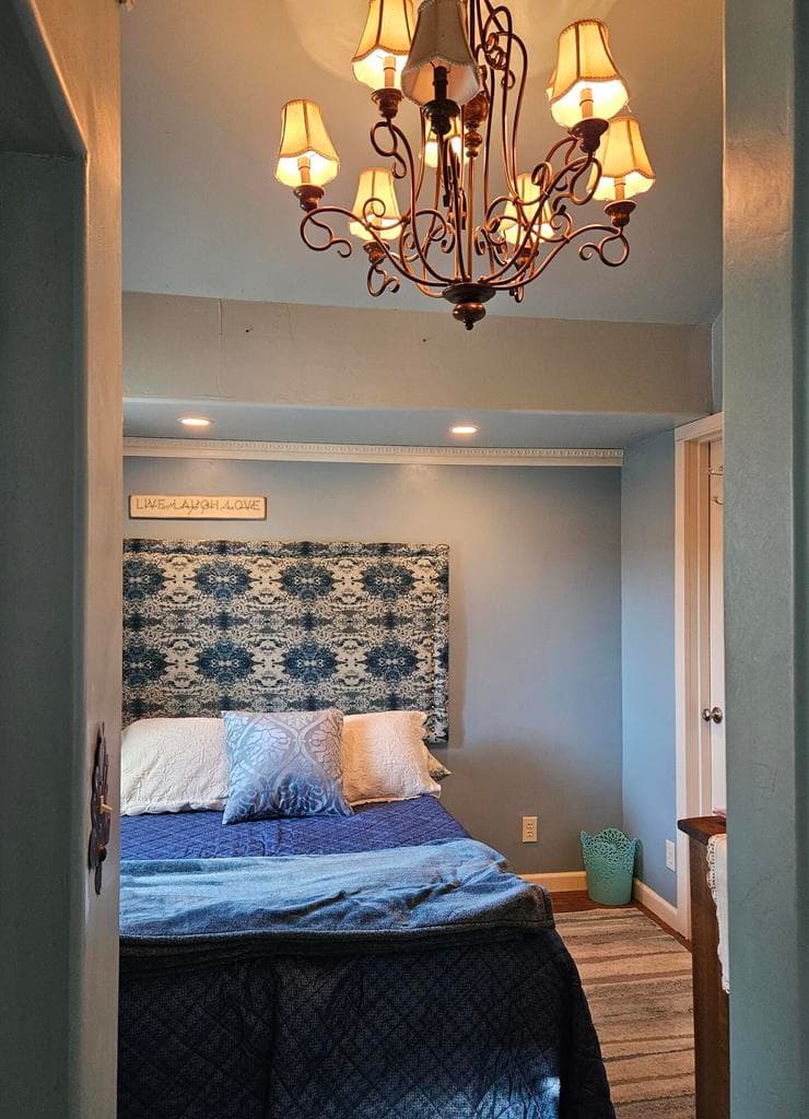 Vaulted ceiling to add a romantic flair
