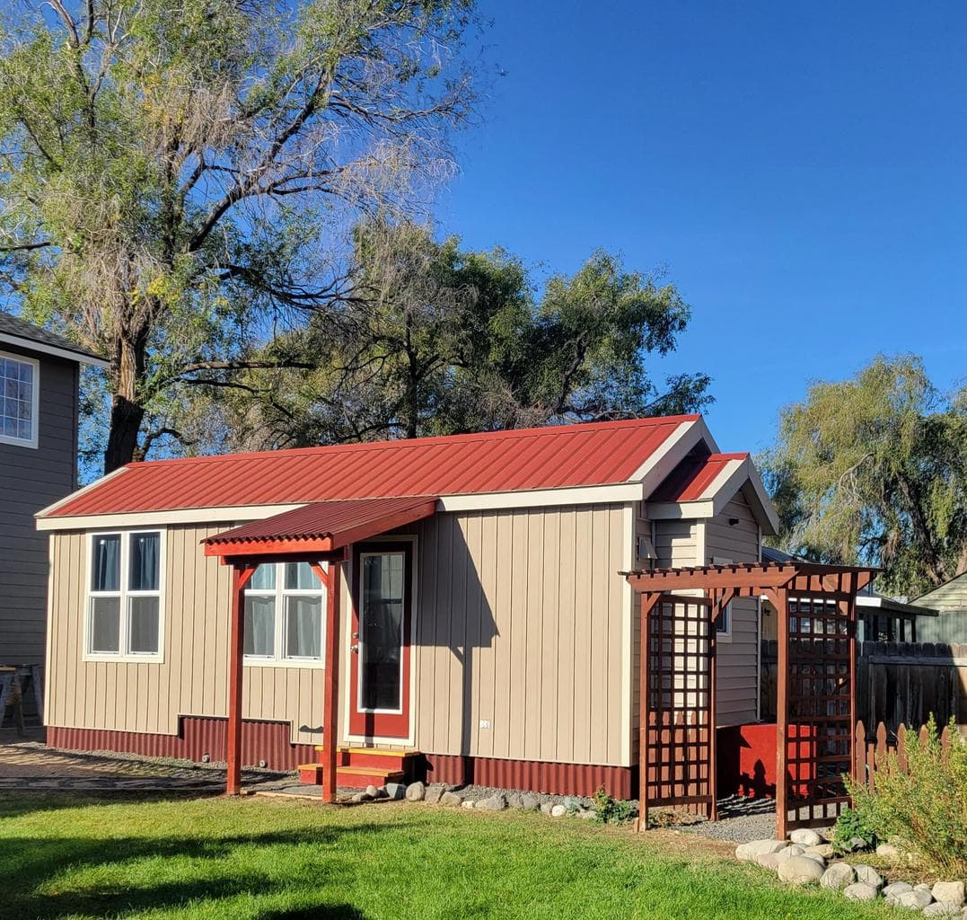 Accessary dwelling AirBnB or office