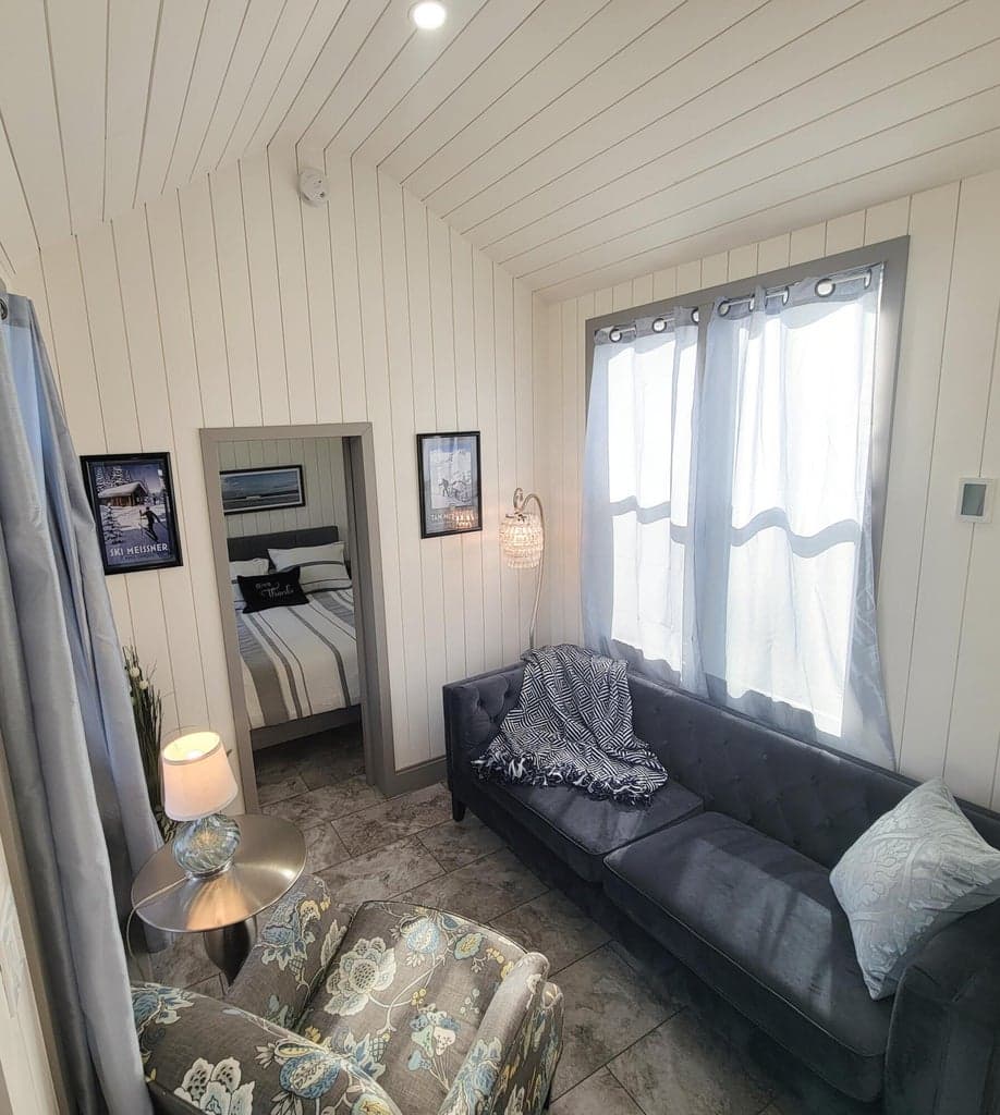 Photo of 233 NW Cedar Avenue 43 of 60