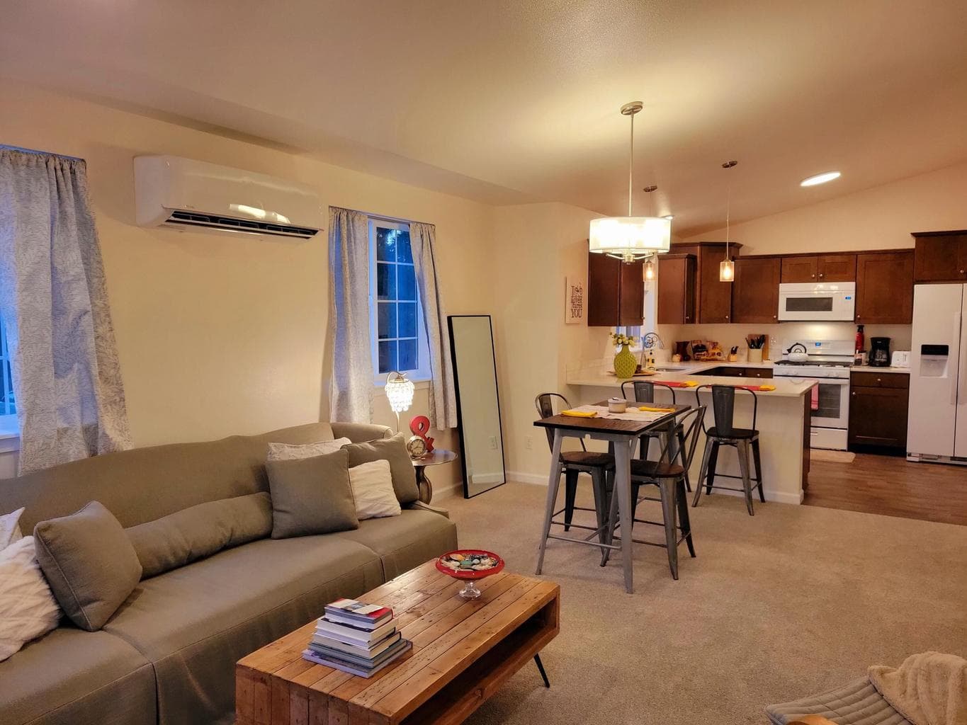 Photo of 233 NW Cedar Avenue 49 of 60