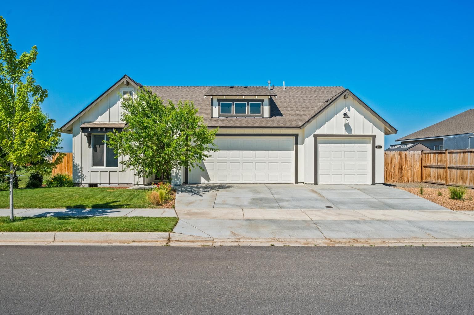 Photo of 1242 Golf Course 2 of 44