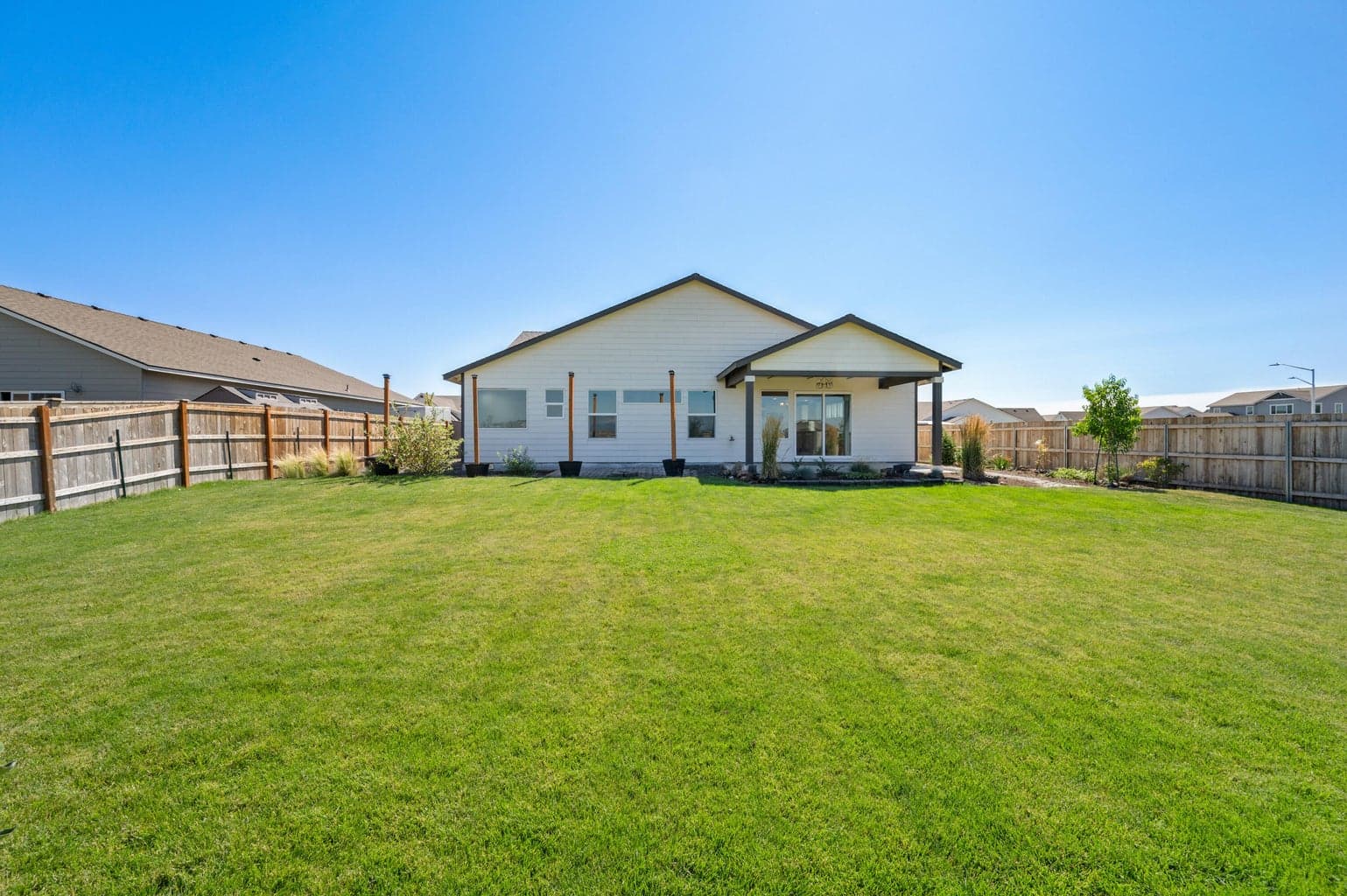 Photo of 1242 NW Golf Course Drive 41 of 44