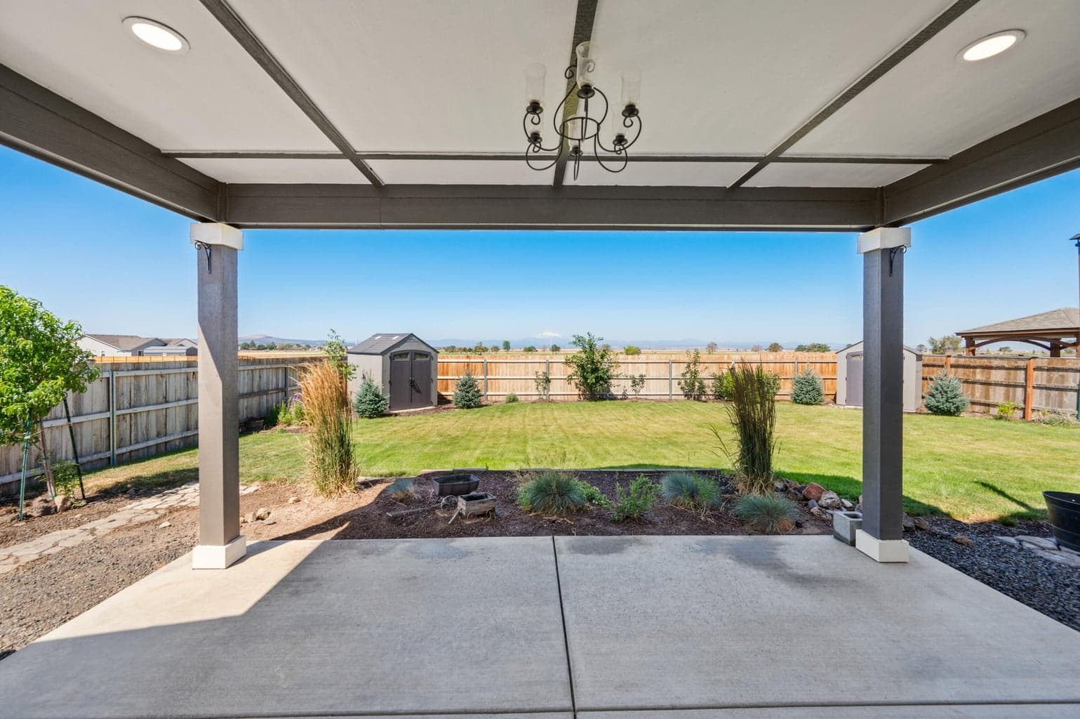 Photo of 1242 NW Golf Course Drive 33 of 44