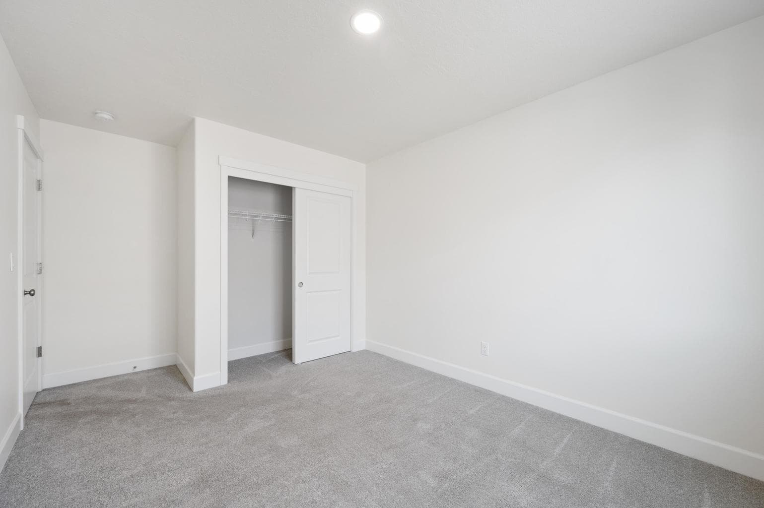 Photo of 1242 NW Golf Course Drive 25 of 44