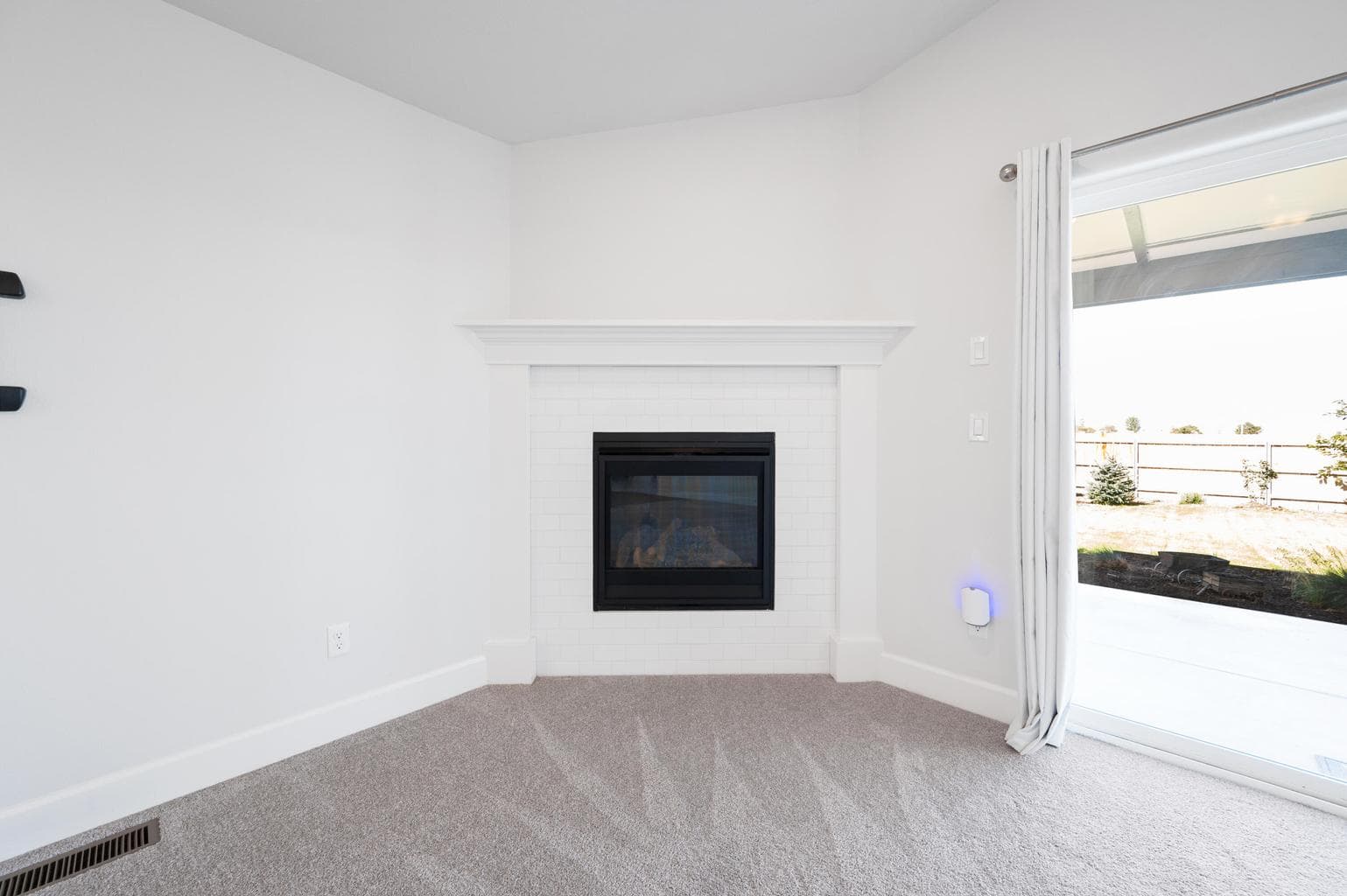 Photo of 1242 NW Golf Course Drive 16 of 44
