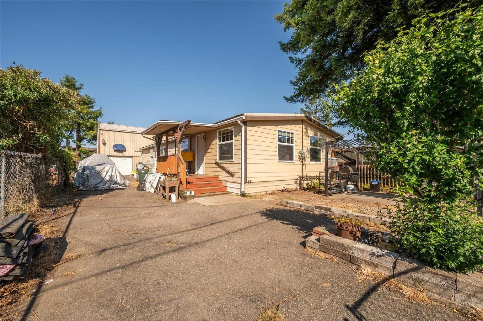 155 13th, Lakeside, 97449