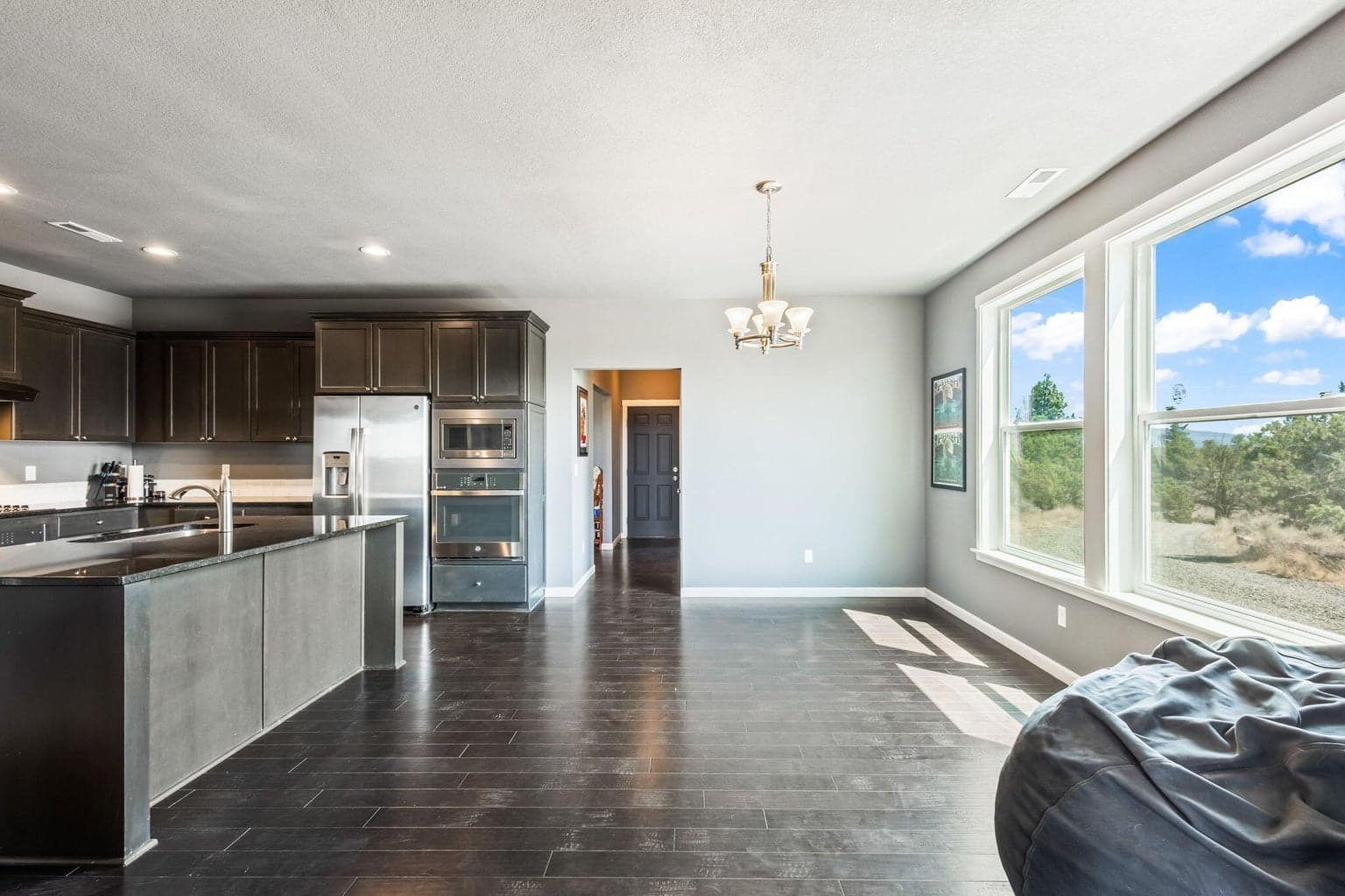 Photo of 5105 SE Sunny Sage Way 8 of 38