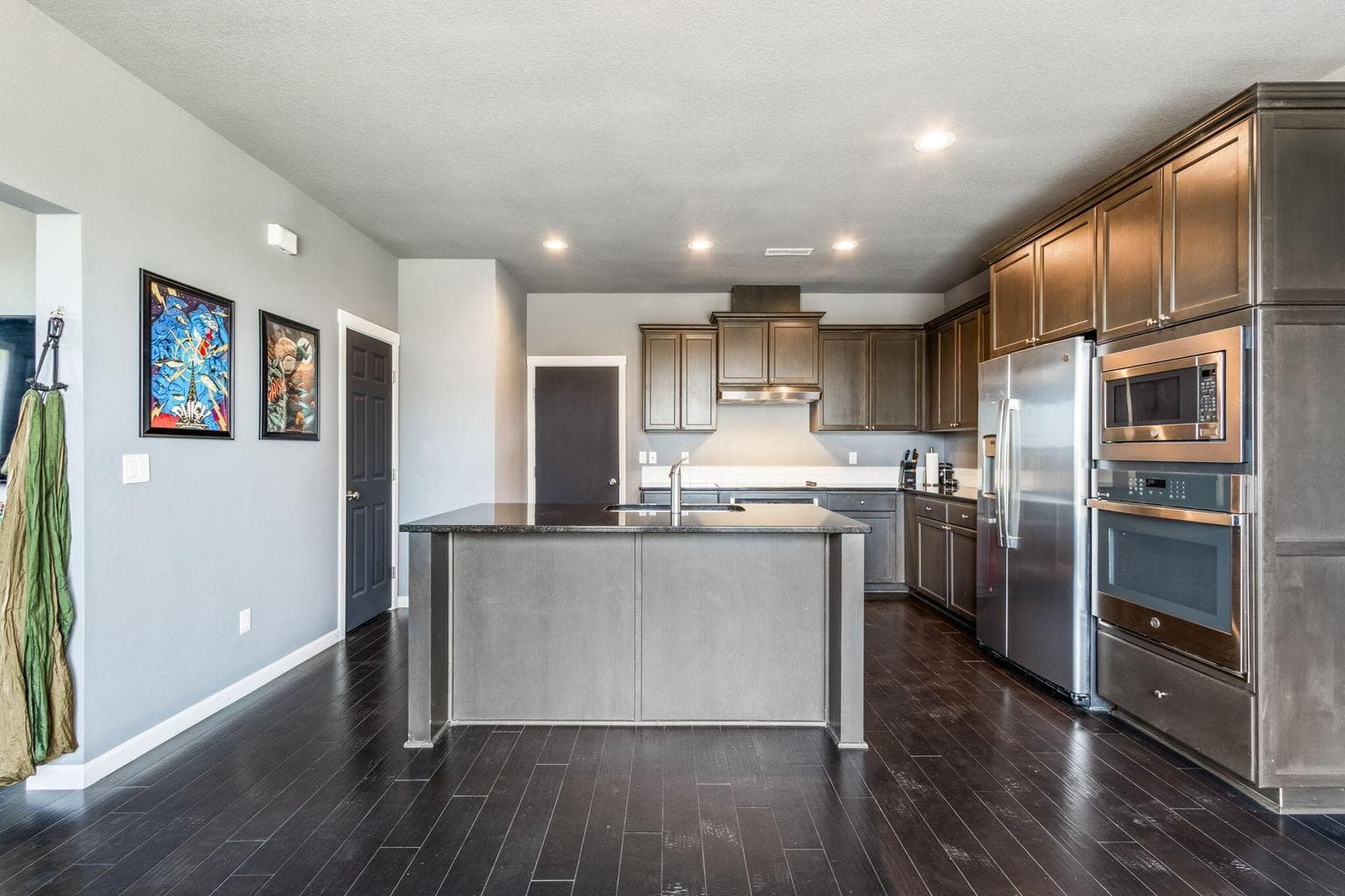 Photo of 5105 SE Sunny Sage Way 9 of 38