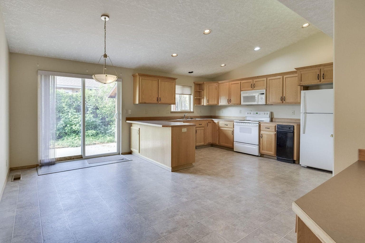 Photo of 2824 SW Salmon Avenue 6 of 24