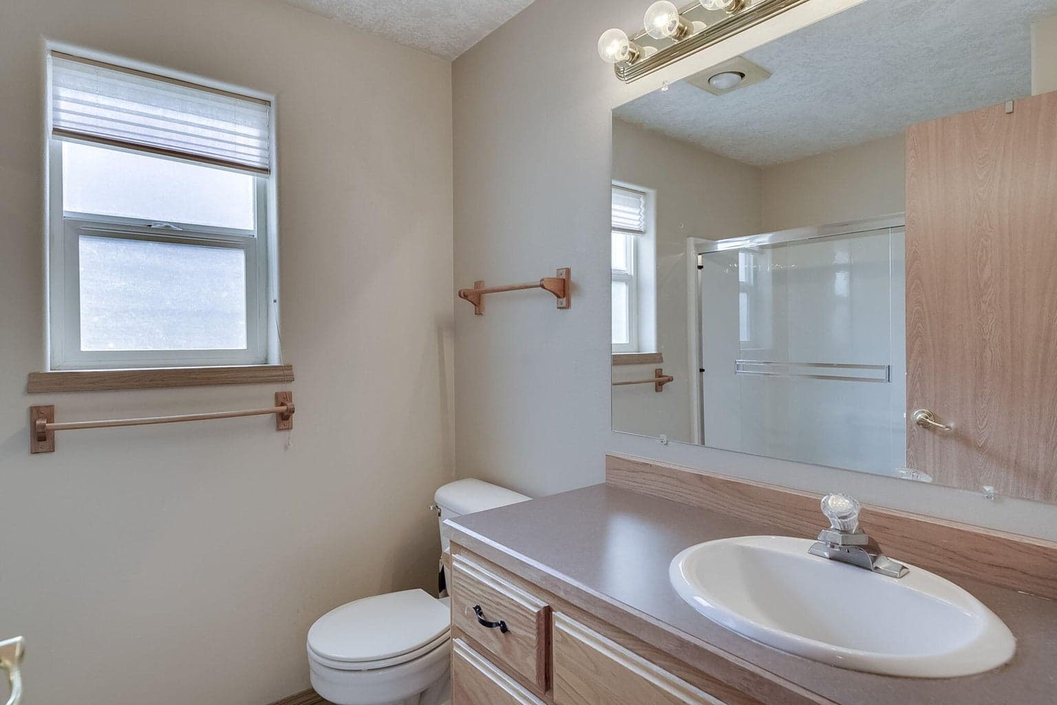 Photo of 2824 SW Salmon Avenue 14 of 24