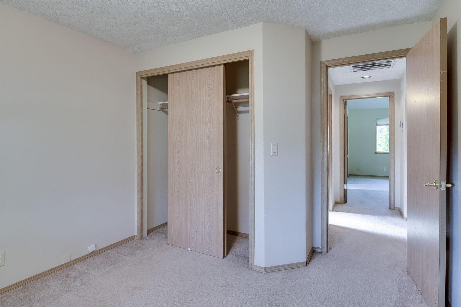 Photo of 2824 SW Salmon Avenue 16 of 24