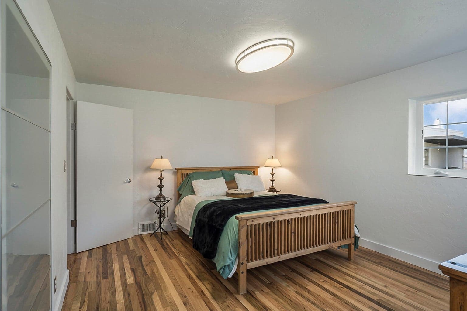guest bedroom has ensuite
