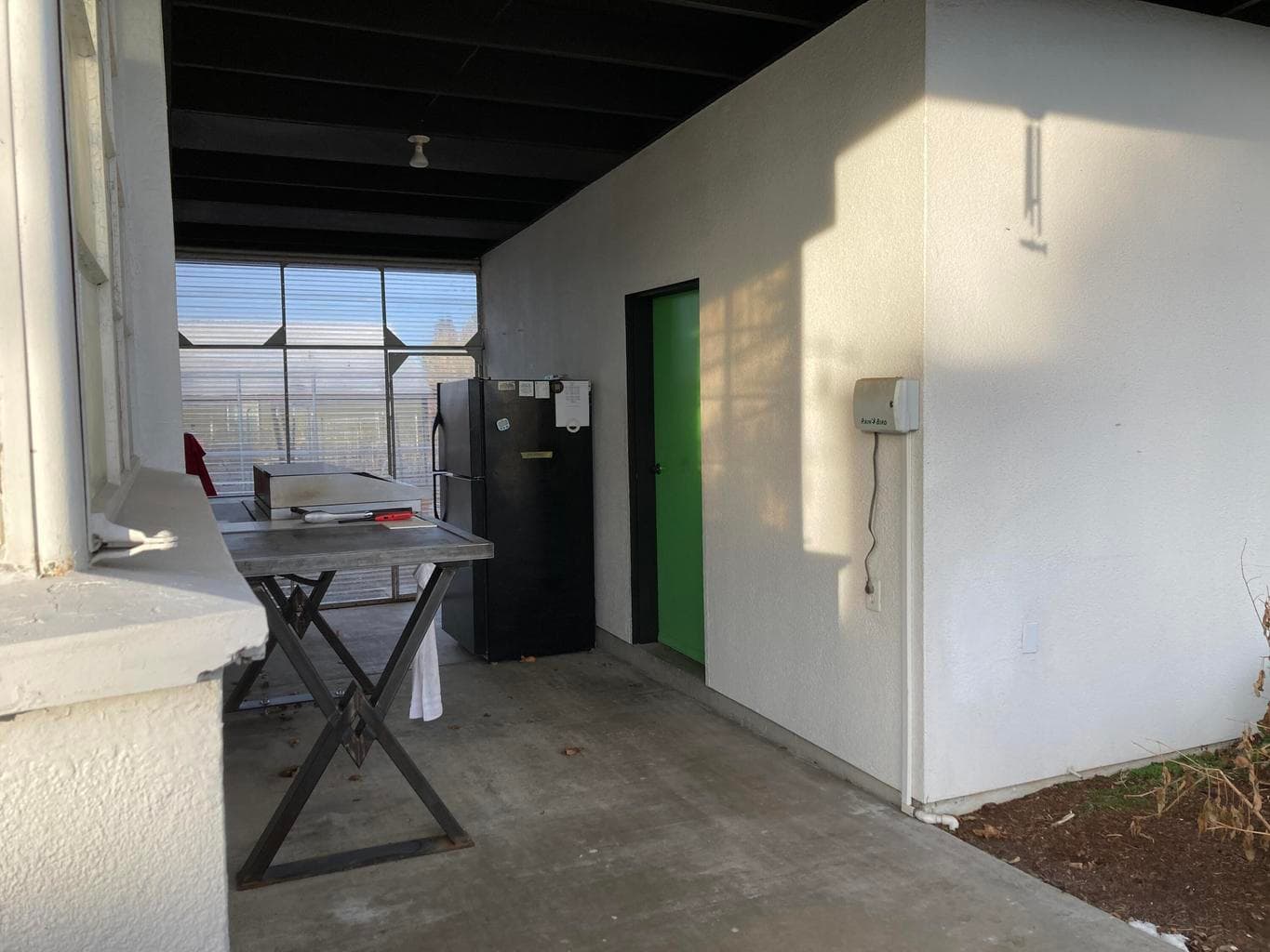 covered natural gas grill barbecuing