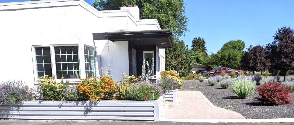 low maintenance stucco + metal exterior
