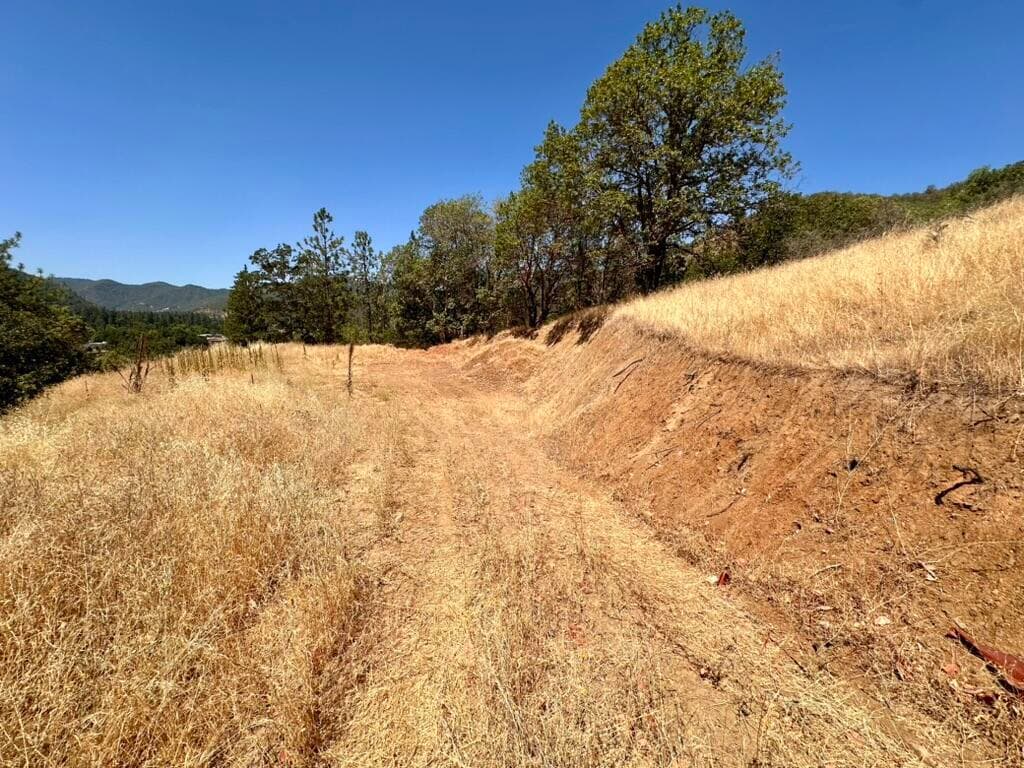 Photo of 1400 7th 2 of 14