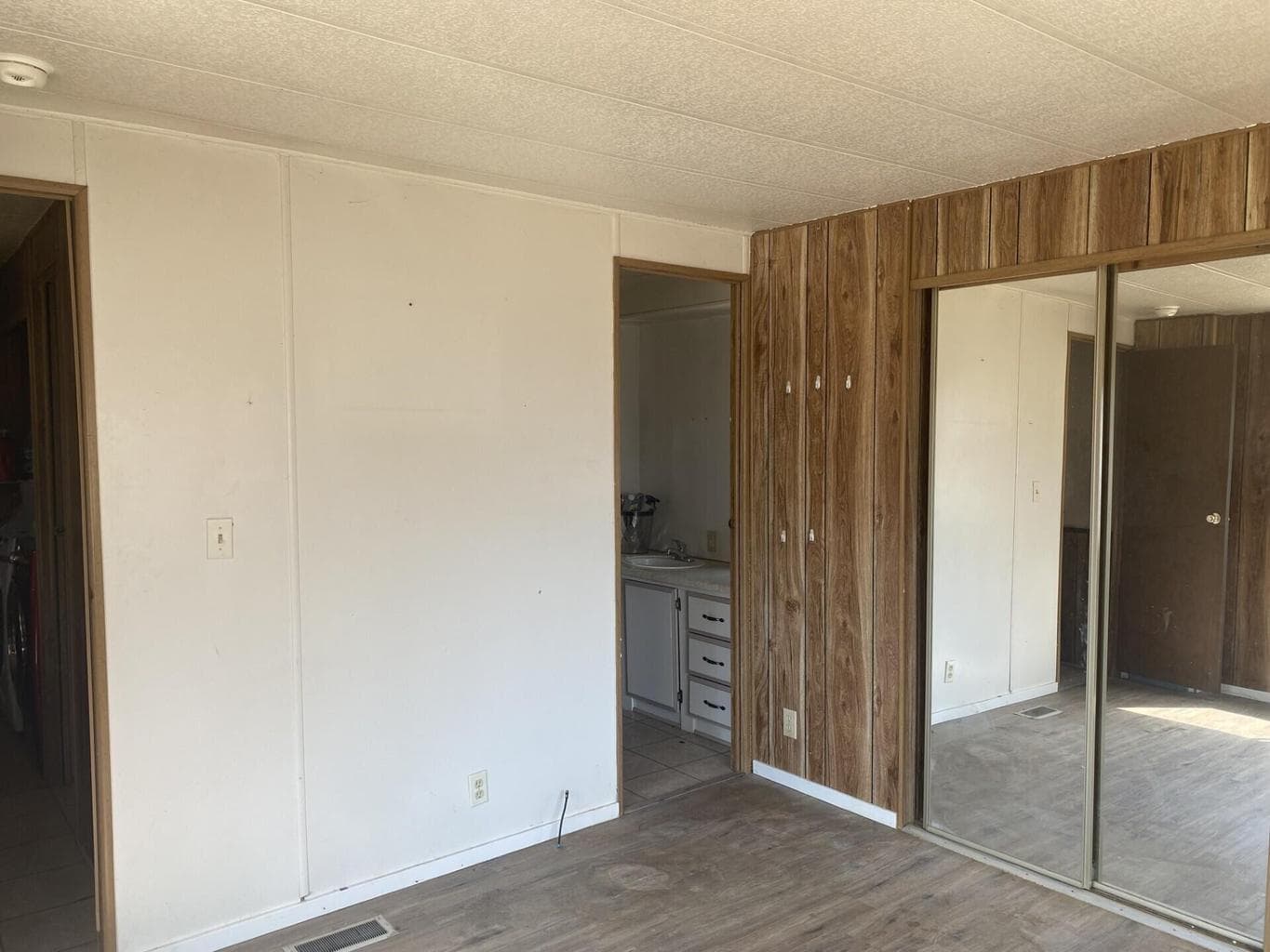 Photo of 12528 Alderwood Drive 20 of 34