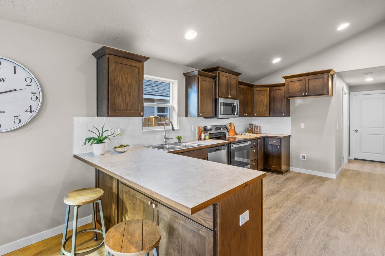 Interior photos are from Hayden Homes marketing materials for similar floorplan. Photos are NOT of subject property. Actual finishes & features may vary.
