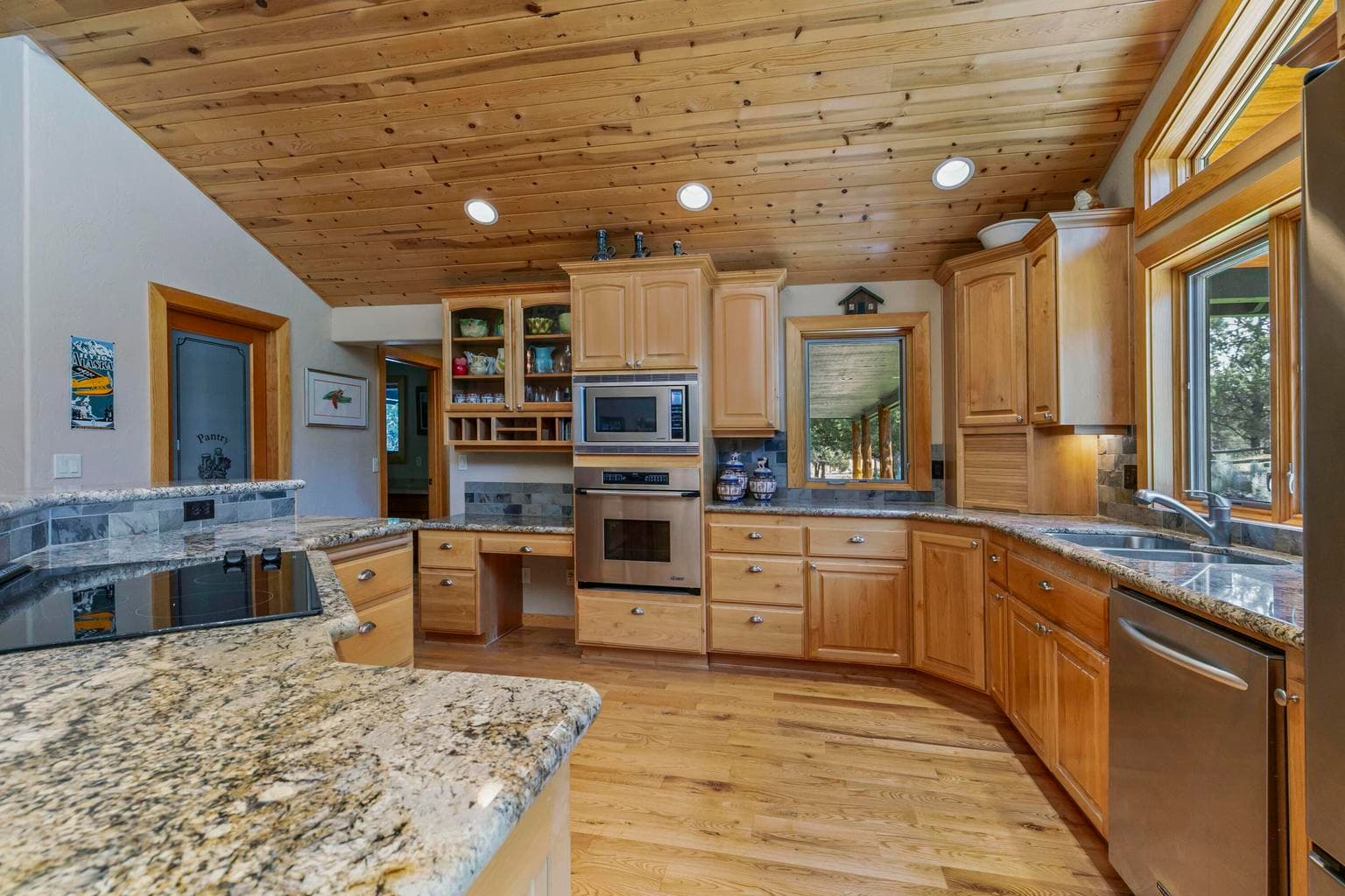 Photo of 4300 SE Paulina Highway 17 of 42