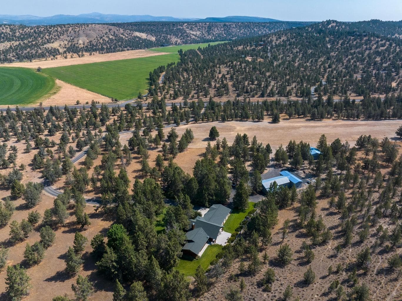 Photo of 4300 SE Paulina Highway 41 of 42