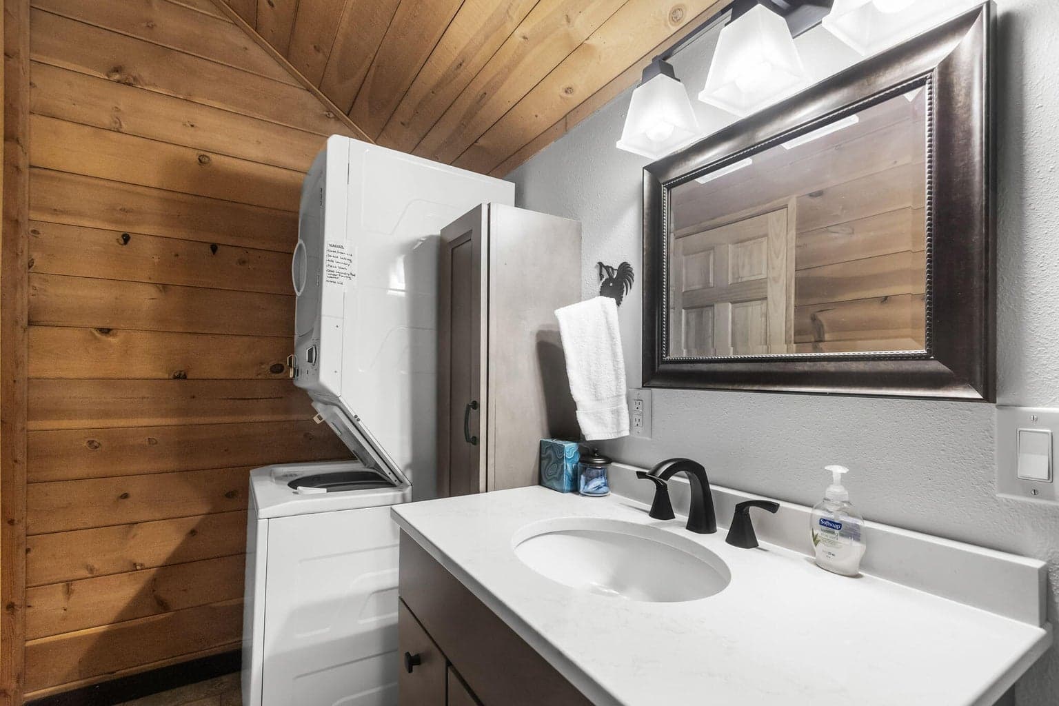 Photo of 17623 Cluster Cabin Lane 16 of 44