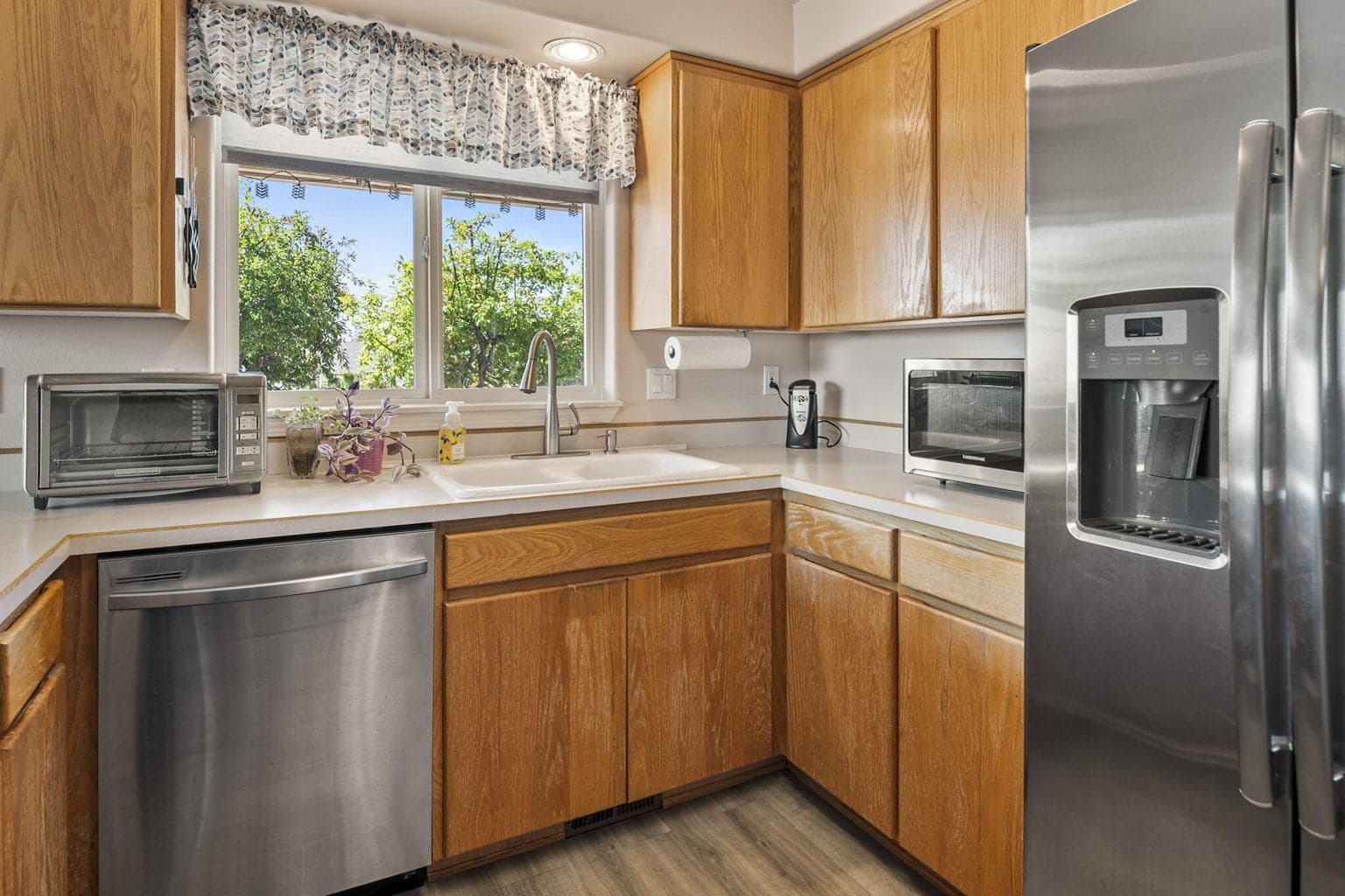 Photo of 267 NE Hillcrest Street 11 of 31