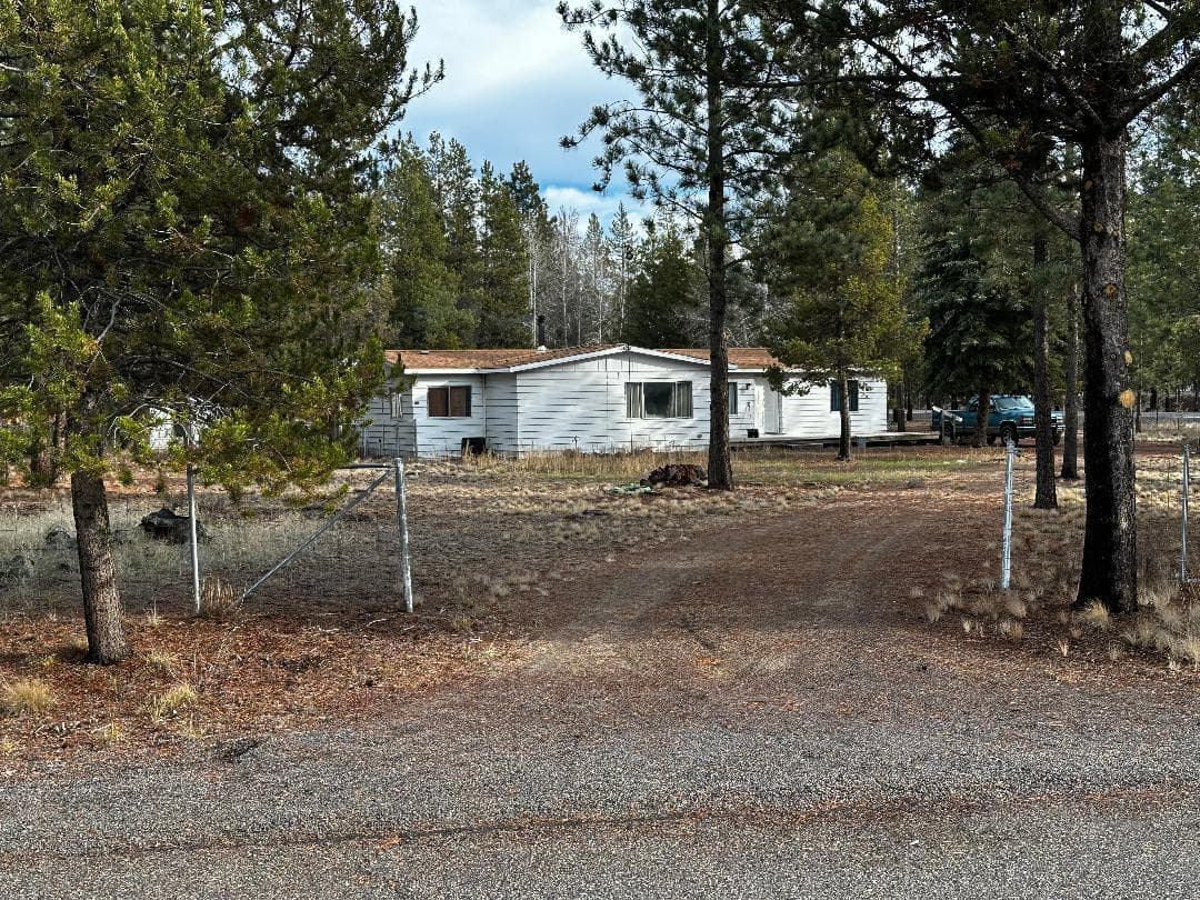 Photo of 52406 Deer Field Drive 2 of 16