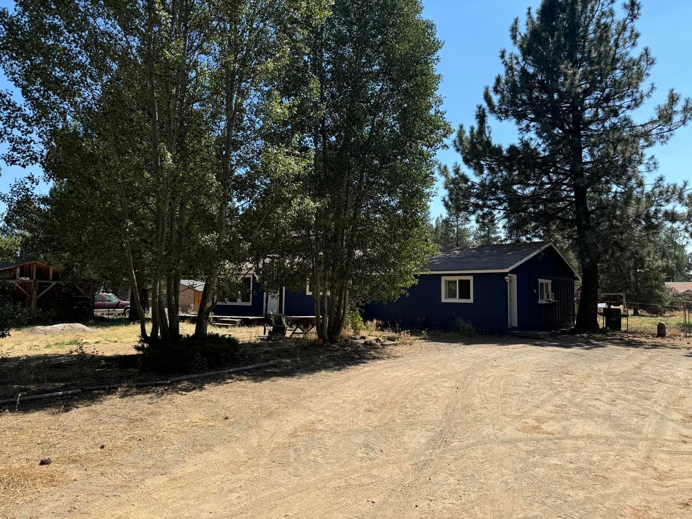 Photo of 15931 Twin Drive 3 of 39