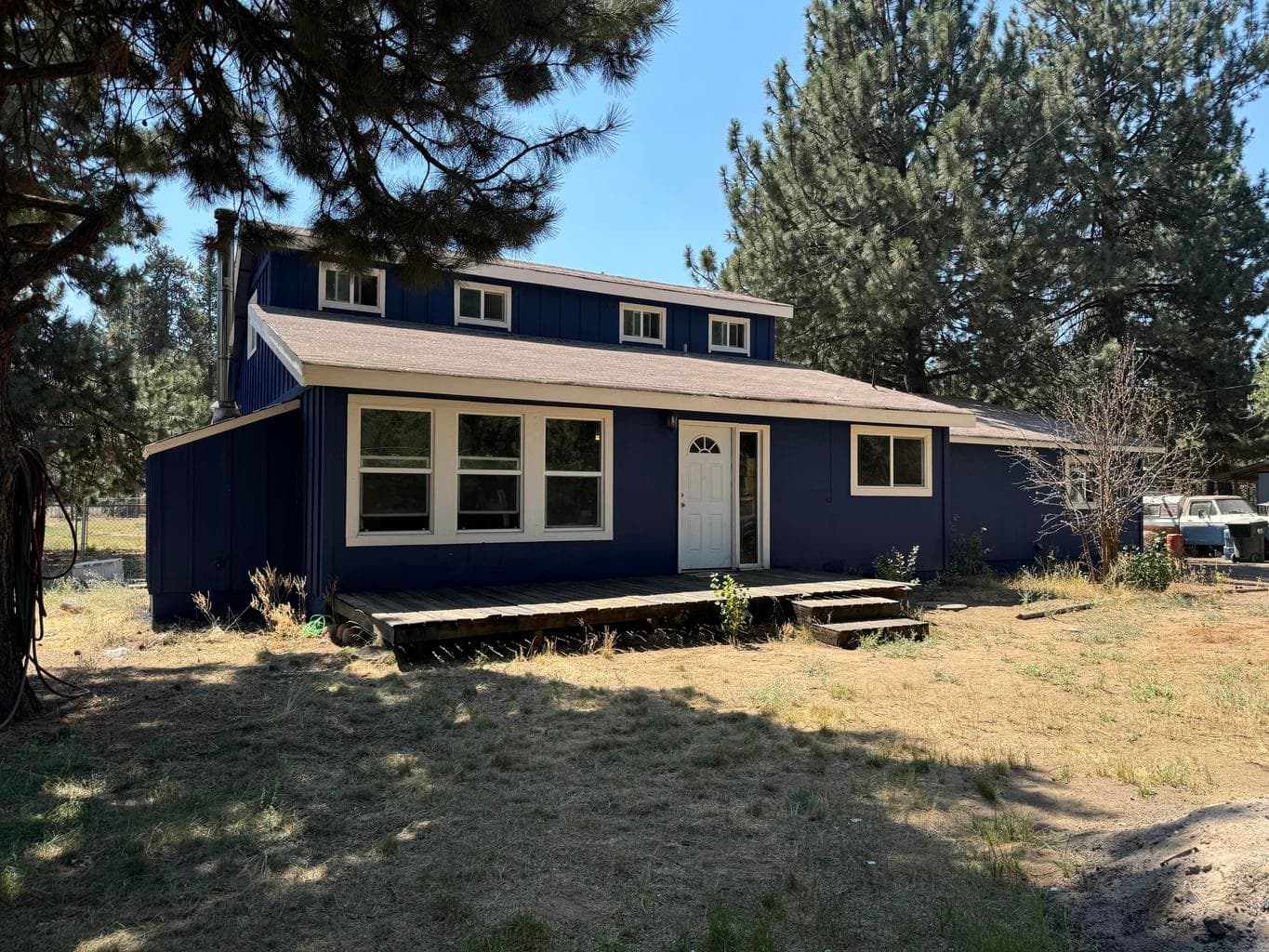 Photo of 15931 Twin Drive 1 of 39