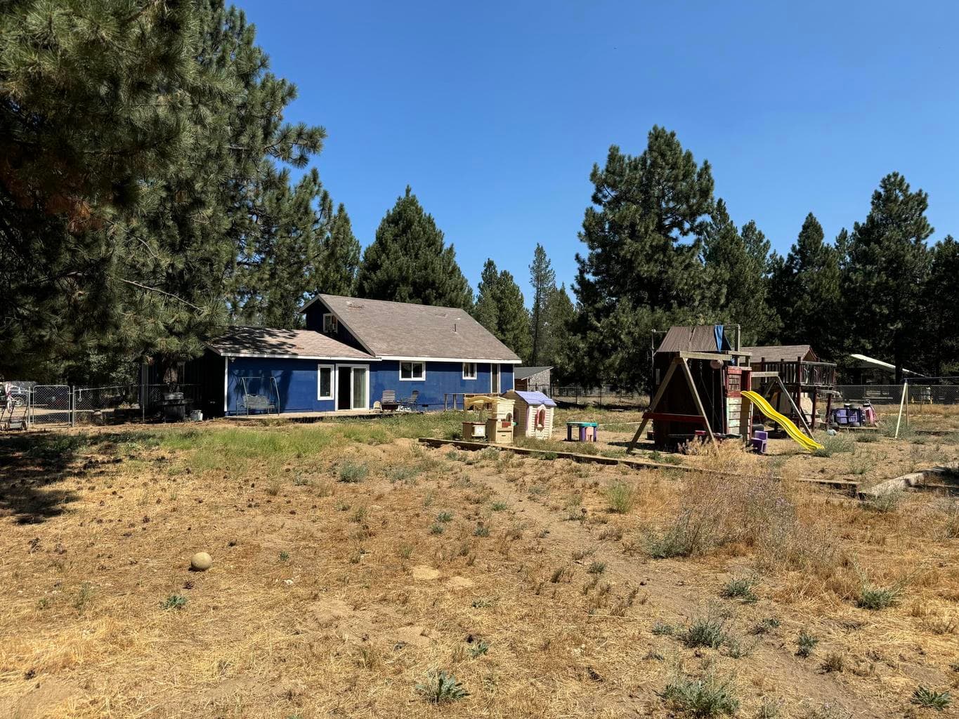 Photo of 15931 Twin Drive 8 of 39