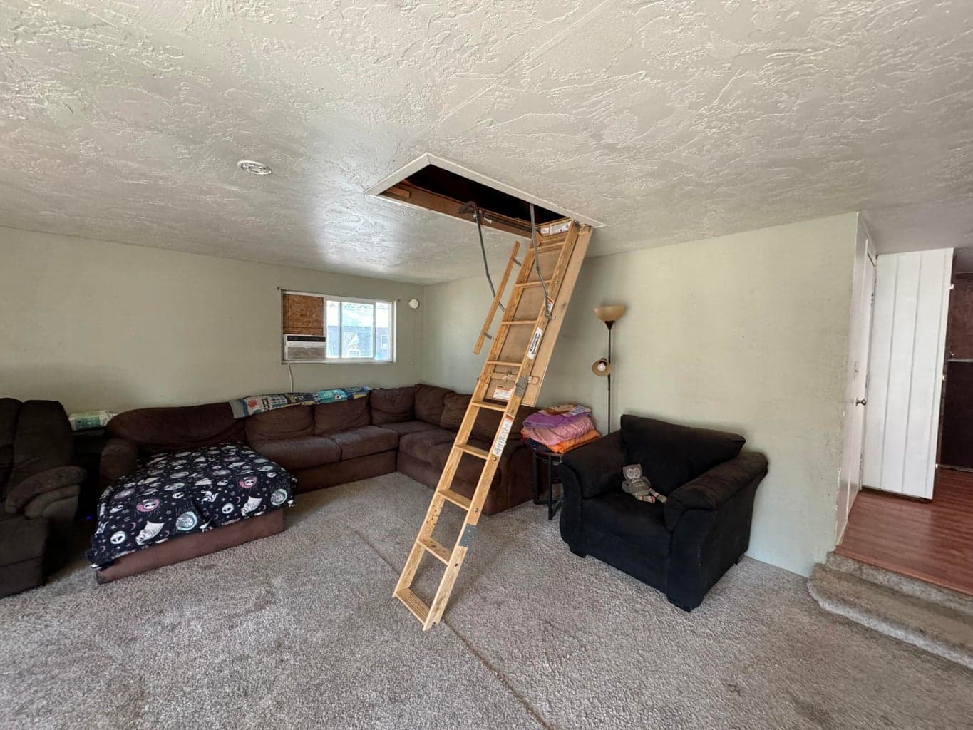 Photo of 15931 Twin Drive 38 of 39