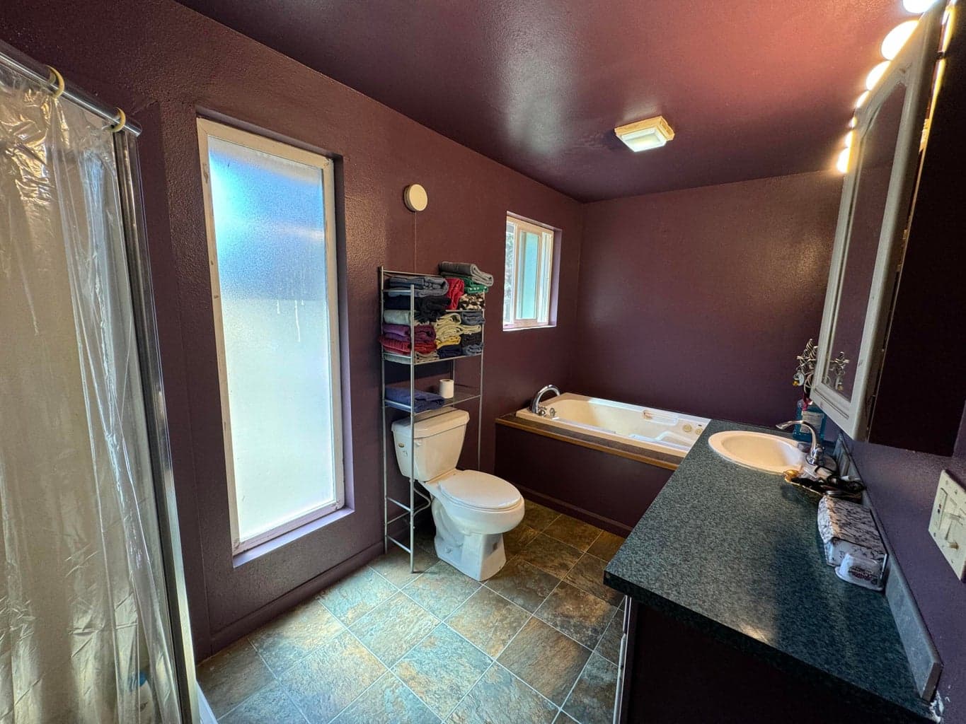 Photo of 15931 Twin Drive 23 of 39