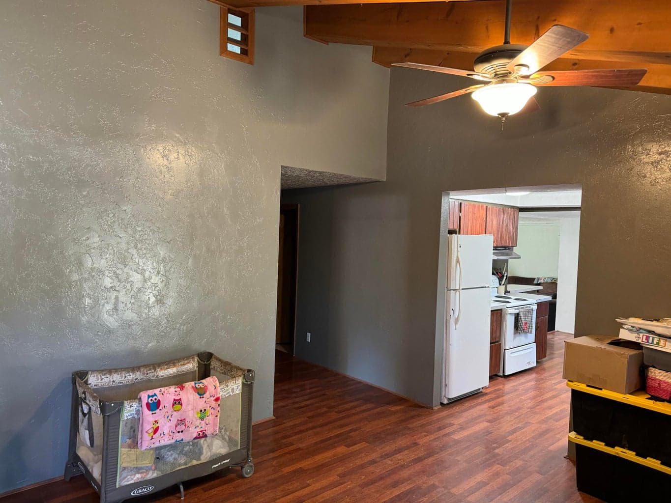 Photo of 15931 Twin Drive 10 of 39