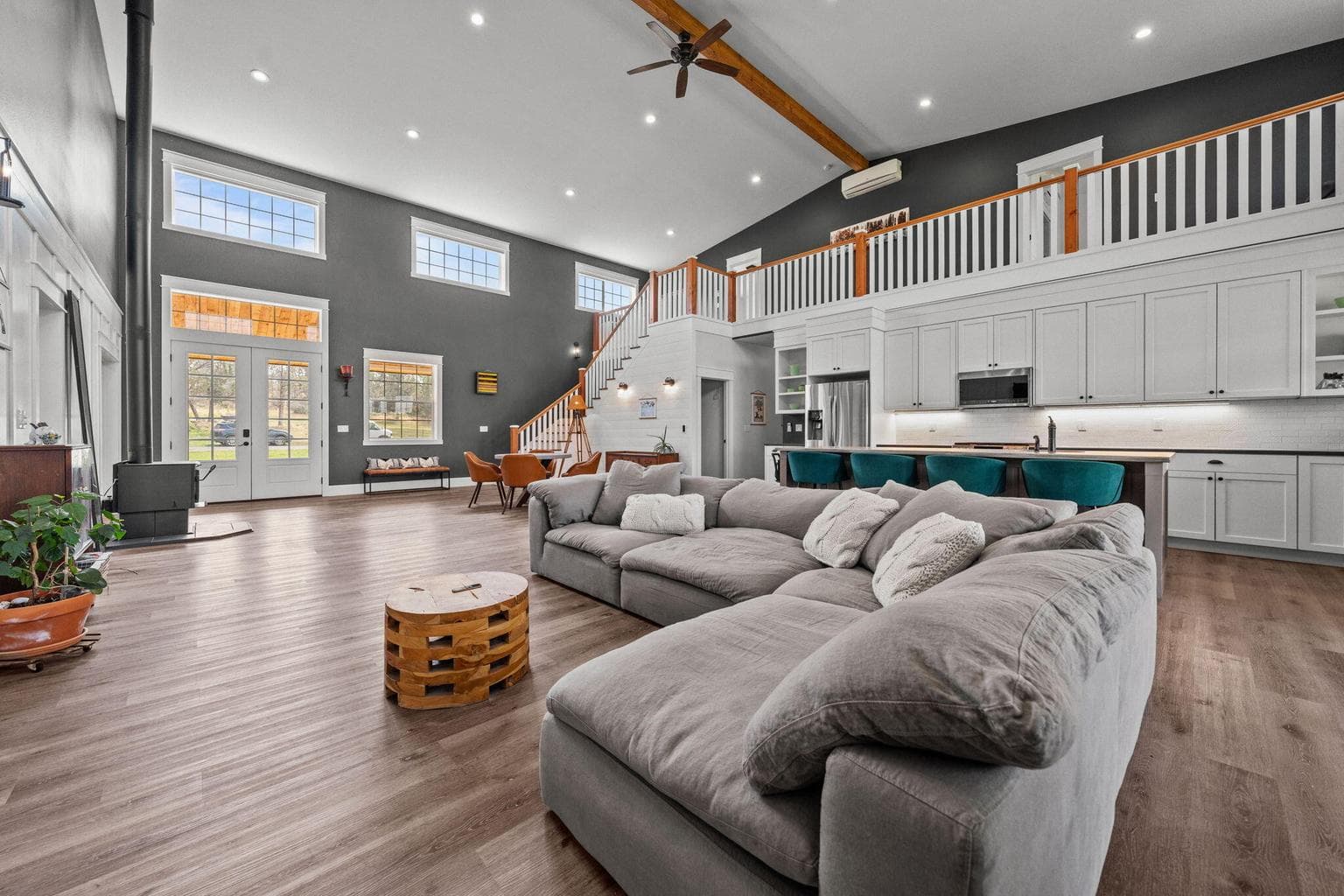 Photo of 2185 SW 55th Street 6 of 82